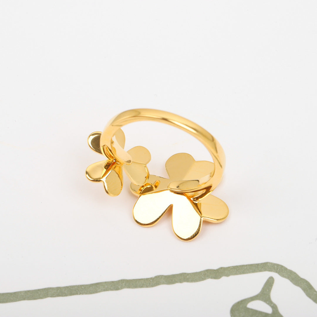 【関税負担なし・送料無料・代引可】ヴァンクリーフ&アーペル リング 未使用 箱付き